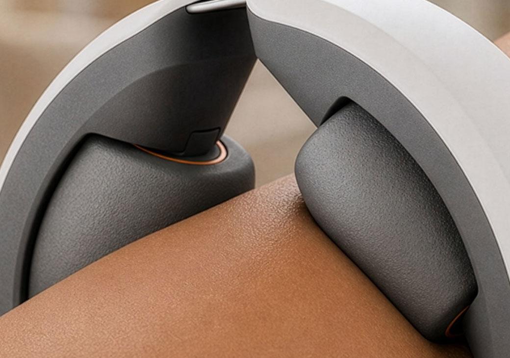 Therabot smooth rolling pressure on muscle tissue